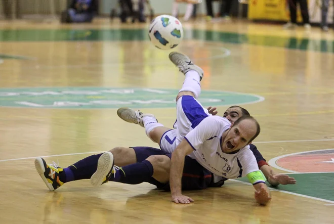 Takole je leta 2012 igral v ligi prvakov v majici Litije tudi Igor Osredkar. FOTO: Vukelič Ljubo

