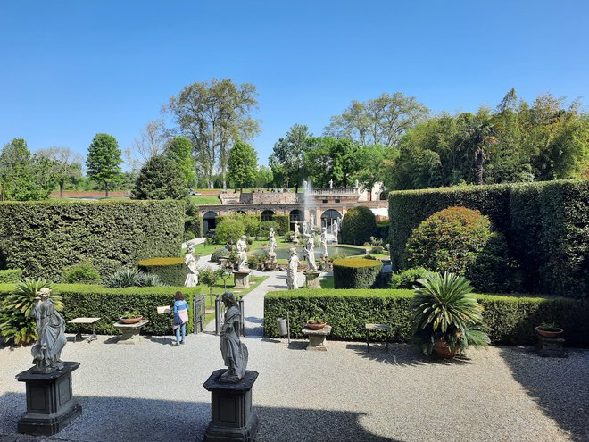 Pogled na baročni vrt palače Pfanner se odpira tudi z druge strani – z obzidja. FOTO: osebni arhiv
