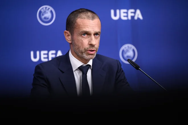 Aleksander Čeferin est enthousiasmé par l'unité dans la famille du football.  PHOTO : Fabrice Coffrini / AFP