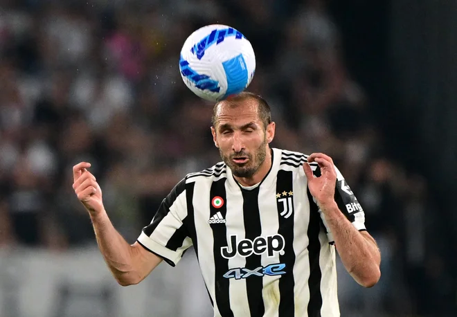 Giorgio Chiellini ne bo več brcal in z glavo udarjal žogo za staro damo. FOTO: Alberto Lingria/Reuters
