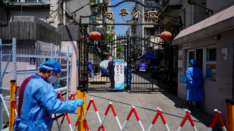 Fotografija: Politika ničtega covida na Kitajskem še naprej pritiska na globalne dobavne verige. FOTO: Aly Song/Reuters