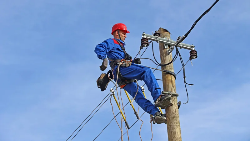 Fotografija: Ministrstvo za okolje, podnebje in energijo se bo ukvarjalo s pretežnim delom okoljskih politik, podnebnimi politikami, trajnostno mobilnostjo in energetiko. FOTO: Tadej Regent/Delo