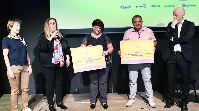 Fotografija: Predaja donacije Združenja L&L: 15 sobnih koles Kliničnemu oddelku za hematologijo UKC Ljubljana in Onkološkemu inštitutu Ljubljana.

Foto Mateja Jordović Potočnik
