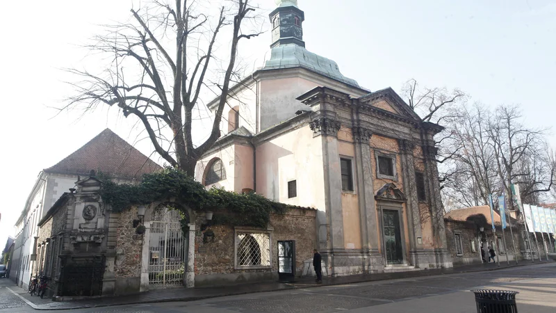 Fotografija: Križevniška cerkev (cerkev Marije Pomočnice). FOTO: Mavric Pivk/Delo