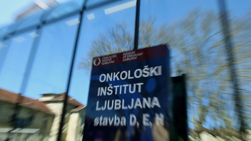 Fotografija: Člani sveta Onkološkega inštituta Ljubljana so se na današnji seji med drugim seznanili s poslovanjem inštituta v prvem trimesečju in nekaterimi načrtovanimi investicijami. FOTO: Jure Eržen/Delo
