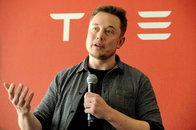 Tesla obenem ni padla z indeksa toliko zaradi same sebe, ampak zato, ker so druga podjetja v zadnjem letu dni bolj napredovala. FOTO:&nbsp;James Glover/Reuters
