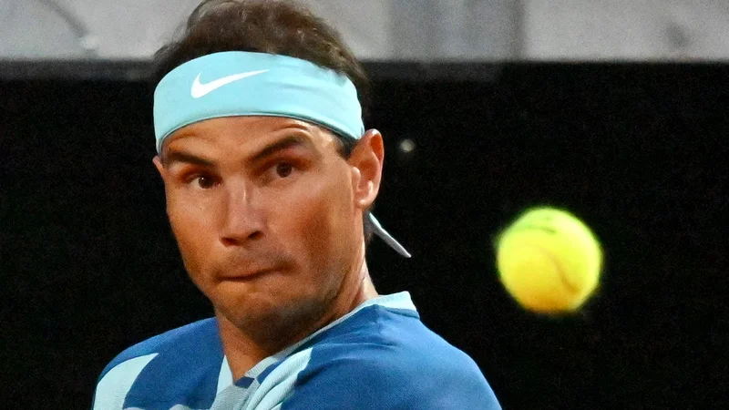 Fotografija: Rafael Nadal (na fotografiji) med zadnjim dvobojem letošnjega mastersa v Rimu. FOTO: Andreas Solaro/AFP