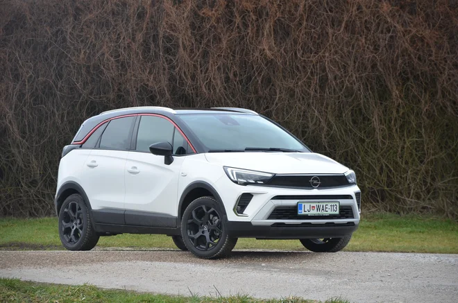 Opel crossland je mali križanec, ki se zdaj postavlja predvsem z bolj svežo zunanjo pojavo.
FOTO: Gašper Boncelj