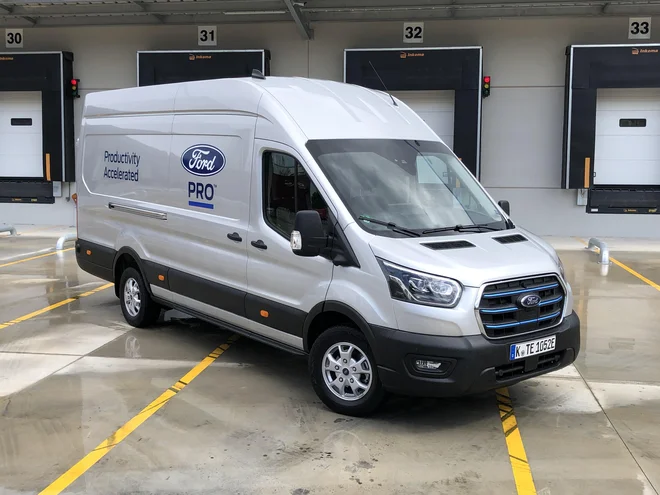 Ford e-transit je središče nove storitve za nadzor električnih gospodarskih vozil. FOTO: Aljaž Vrabec