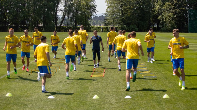 Fotografija: Trening ukrajinske nogometne reprezentance na Brdu. Foto Voranc Vogel
