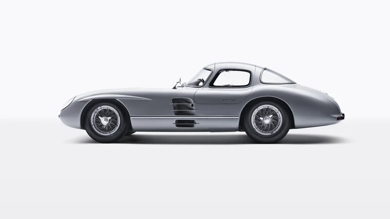 Pri novem rekorderju gre za model 300 SLR coupe uhlenhaut. FOTO: Mercedes-Benz/ Daimler
