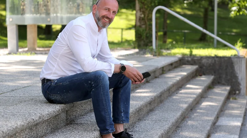 Fotografija: Abrahamovec Jani Klemenčič: »Še vedno ostaja del mene, ki je, pogojno, neresen, otročji, zabaven.« FOTO: Dejan Javornik/Slovenske novice