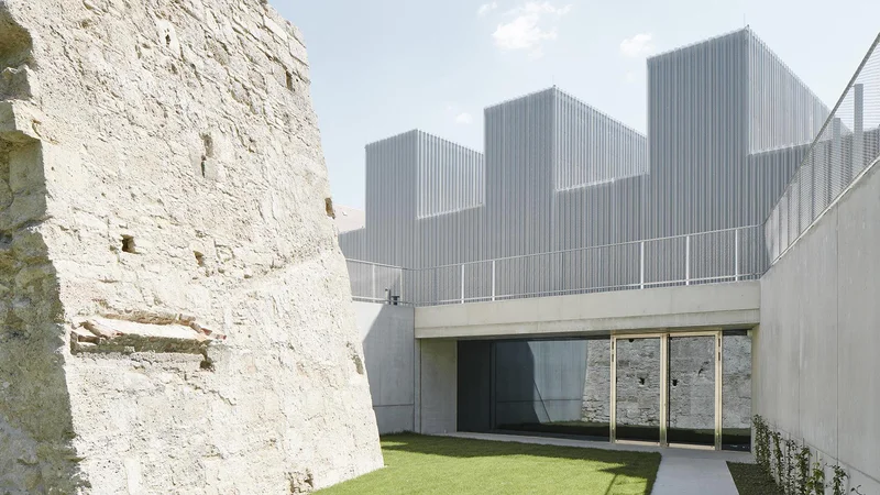 Fotografija: Žirija je nagradila projekt nove galerije in kazemat v Dunajskem Novem mestu. FOTO: David Schreyer