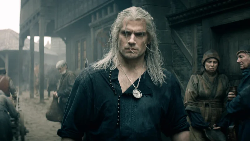 Fotografija: Henry Cavill, glavni igralec serije Witcher, se je pred kratkim mudil v Sloveniji. FOTO: Netflix
