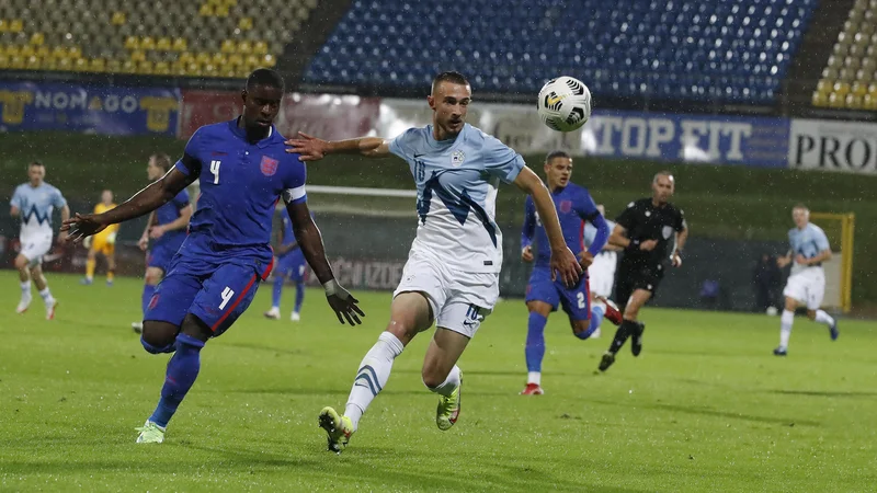 Slovensko nogometno reprezentanco do 21 let in napadalca Davida Flakusa Bosilja čakata še dve kvalifikacijski tekmi za evropsko prvenstvo, druga in zadnja proti Angliji. FOTO: Leon Vidic/Delo