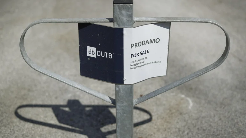 Fotografija: DUTB mora dolg poplačati do konca leta, a je vprašanje, ali bo za to zbrala dovolj sredstev. Foto Leon Vidic