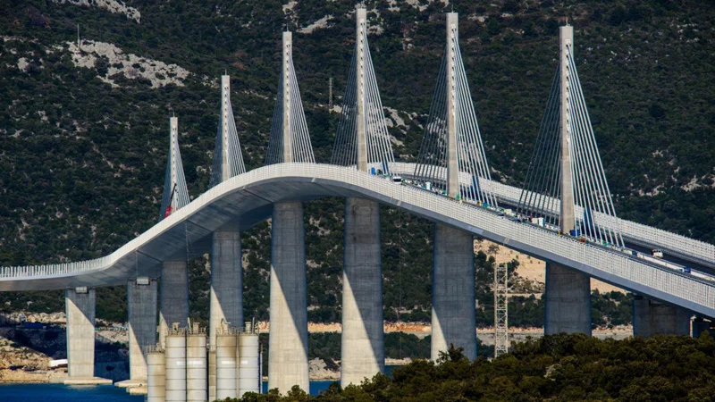 Fotografija: Pelješki most, najdražji infrastrukturni projekt, sofinanciran z evropskim denarjem FOTO: Tom Dubravec/Cropix