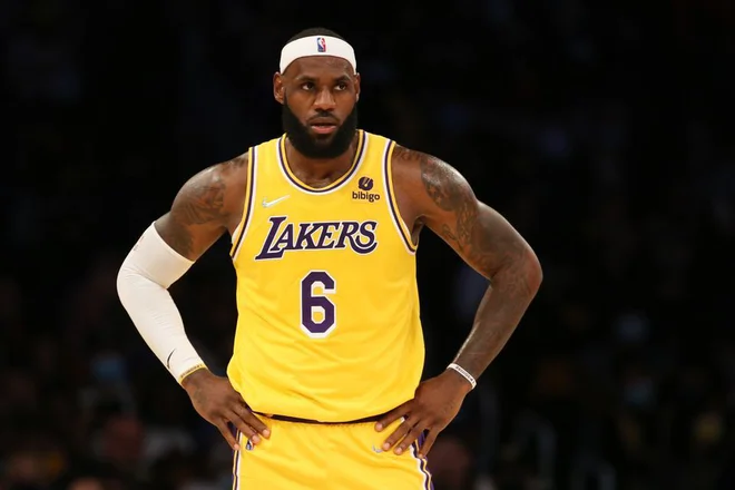 LeBron James poziva k akciji. GOTO Reuters
