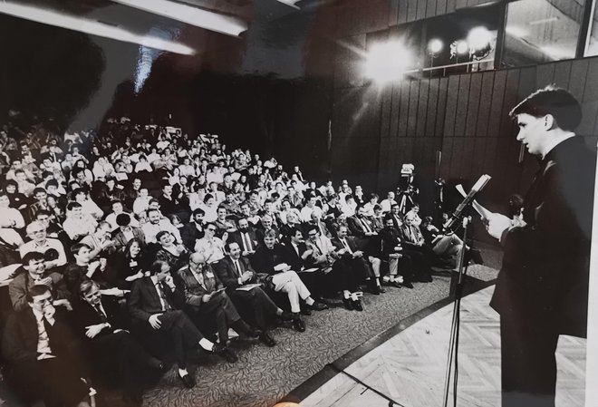 Novembra leta 1989 je na kongresu ZSMS Jožef Školč izrekel preroške besede: "Obstaja realna možnost, da na naslednjih volitvah zmagamo." FOTO: Arhiv Avditorija

