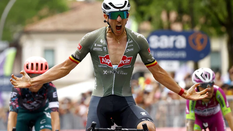 Fotografija: Dries De Bondt je bil prvi v Trevisu v okvru 18. etape pred jutrišnjm zavitjem Gira v Slovenijo. FOTO: Luca Bettini/AFP