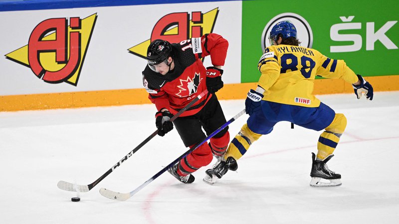 Fotografija: Drake Batherson je bil junak kanadske zmage proti Švedski. FOTO: Jonathan Nackstrand/AFP

