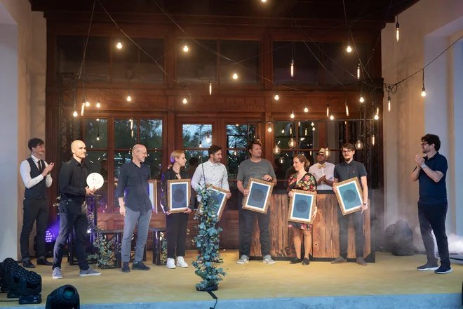 Prvo od sedmih zvezd Oriona je dobila nadaljevanka Najini mostovi. FOTO: Boštjan Pucelj
