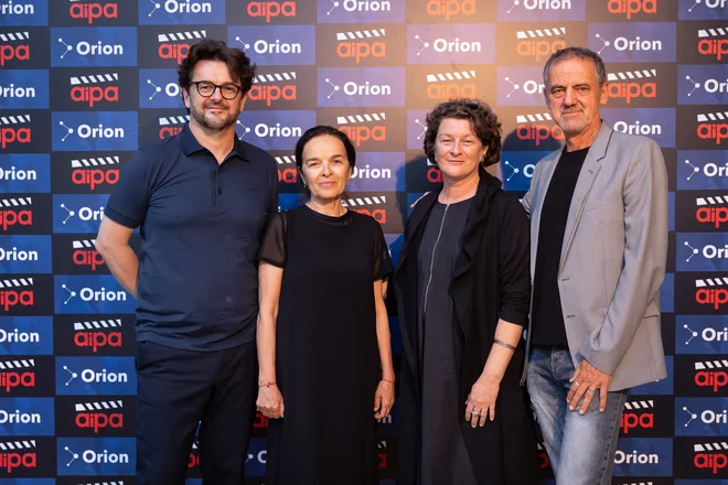 Direktor Aipa Gregor Štibernik (prvi z leve) s strokovno žirijo, v kateri so Zora Stančič, Jedrt Jež Furlan in Leon Magdalenc. FOTO: Boštjan Pucelj
