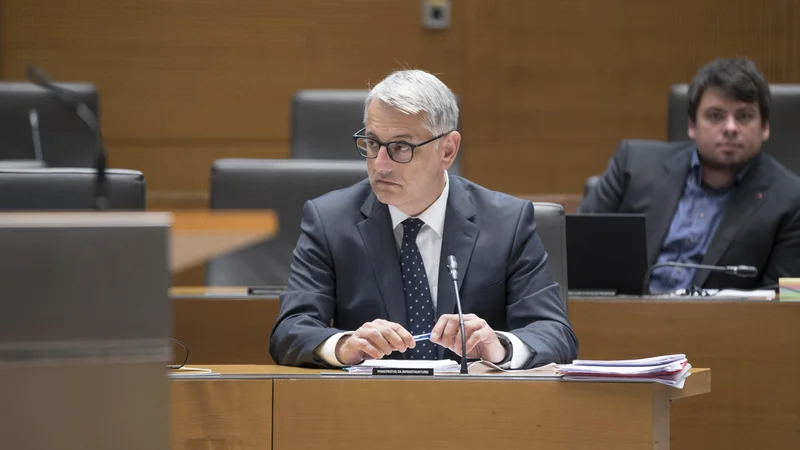 Fotografija: Matjaž Han je zavrnil bojazni o nacionalizaciji podjetij. FOTO: Jure Eržen/Delo