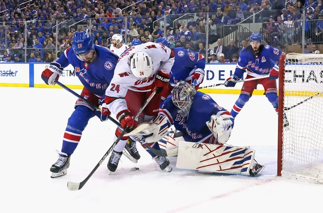 Igor Šestjorkin je znova blestel v vratih moštva New York Rangers. FOTO: Bruce Bennett/AFP
