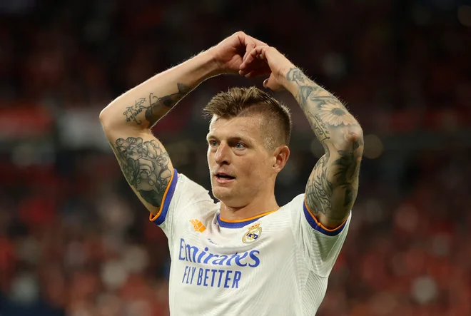 Toni Kroos ni dolgo zdržal pred mikrofonom. FOTO: Molly Darlington/Reuters
