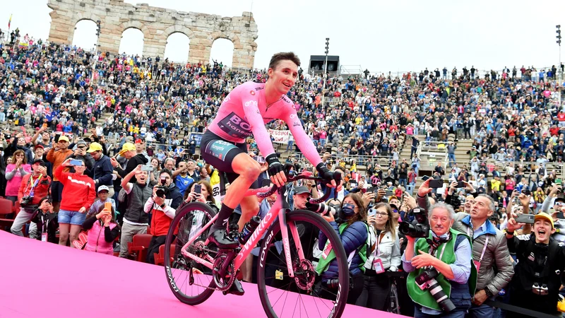 Fotografija: Jai Hindley je zapeljal zmagovalno vožnjo. FOTO: Jennifer Lorenzini/Reuters
