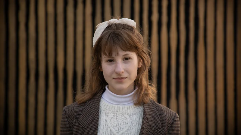 Fotografija: Prozaistka Julija Lukovnjak se usmerja predvsem v fantazijsko prozo – lani je pri založbi Sanje izšel njen romaneskni prvenec Imaginarni svetovi Edgarja Kaosa. FOTO: Voranc Vogel