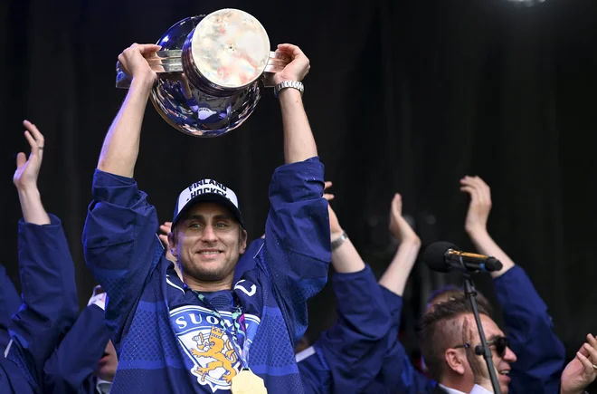 Valtteri Filppula se je kot prvi finski hokejist vpisal v trojni zlati klub &ndash; z lovorikami v NHL, na OI in SP. FOTO: Emmi Korhonen/AFP
