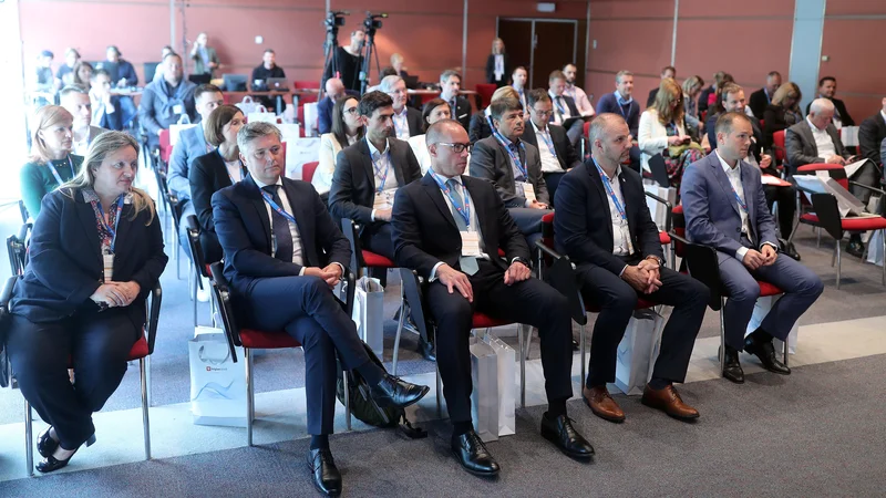 Fotografija: Delova poslovna konferenca Kapitalski trgi 2022. FOTO: Blaž Samec/Delo
