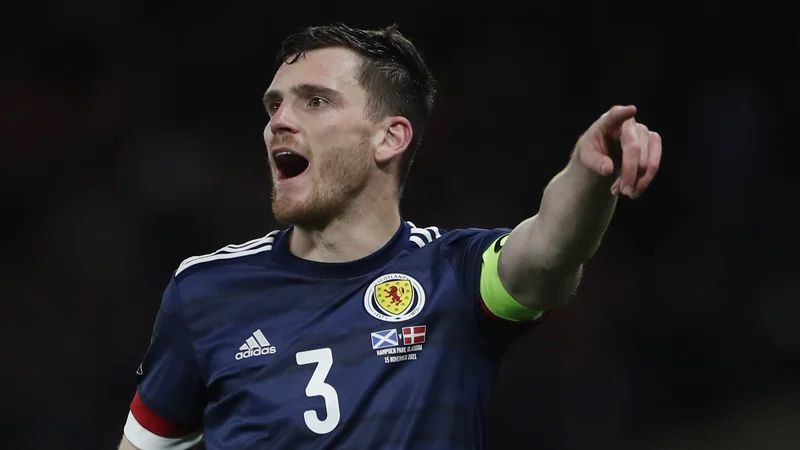Fotografija: Andy Robertson je kapetan Škotske, ki se bori za nastop na SP. FOTO: Lee Smith/Reuters