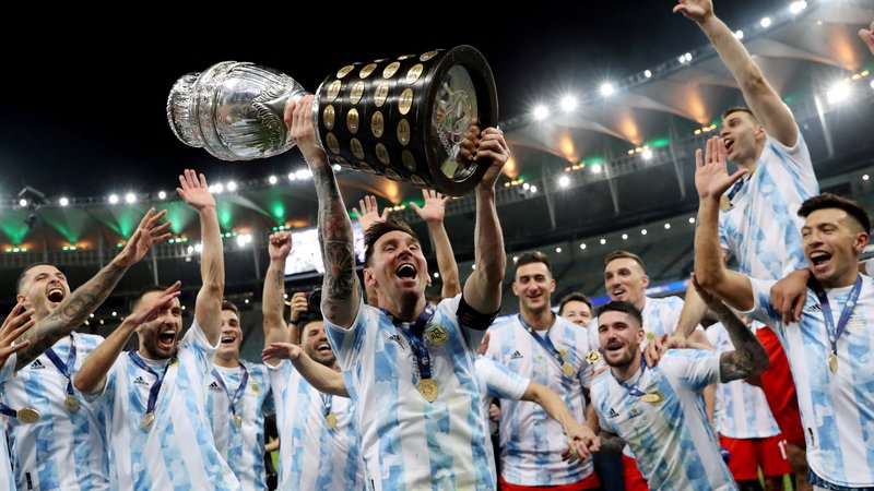 Fotografija: Argentinci so lani prvič po letu 1993 osvojili južnoameriško lovoriko in bodo v najožjem krogu favoritov tudi na svetovnem prvenstvu. FOTO: Amanda Perobelli/Reuters
