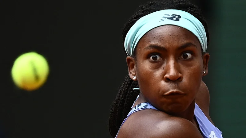 Fotografija: Coco Gauff se je zmagovito osredotočila za polfinale. FOTO: Christophe Archambault/AFP