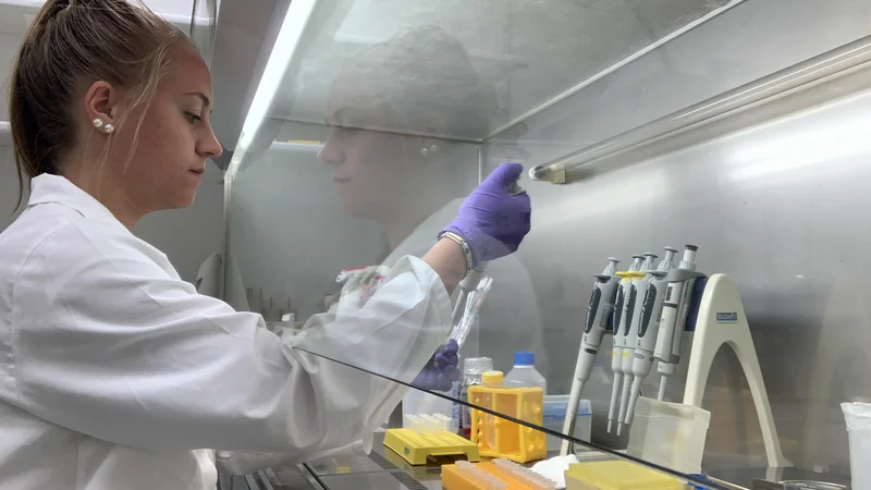 Fotografija: Ima diplomo iz bioinženiringa, predvsem oblikuje medicinsko opremo, ki jo pri operacijah uporablja zdravniško osebje. FOTO: osebni arhiv