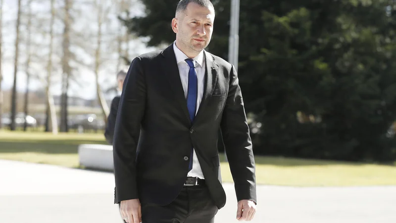 Fotografija: Varnostno-obveščevalni strokovnjak Damir Črnčec bo novi državni sekretar na obrambnem ministrstvu. FOTO: Leon VidicDelo