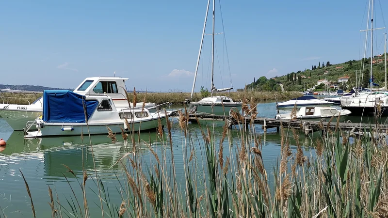 Fotografija: Jernejev kanal se bo spremenil v prestižno privezovališče za manjša plovila. Foto Boris Šuligoj
