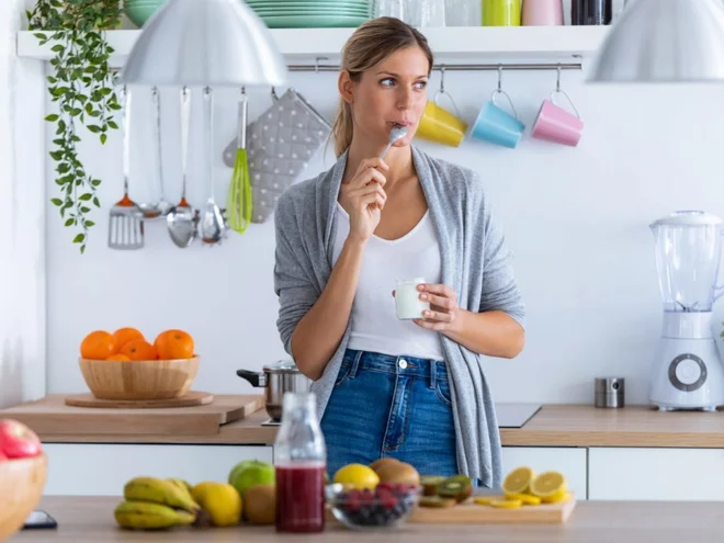 Če bi želeli prejeti še kak gram beljakovin več, bi lahko maslo zamenjali tudi s skuto. FOTO: Arhiv Polet/Shutterstock