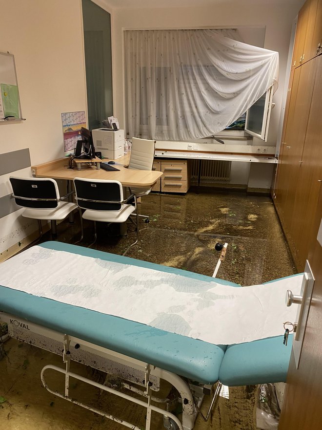 Meteorne vode so v sredo zvečer zalile tudi kletne prostore slovenjgraške bolnišnice. FOTO: Arhiv bolnišnice Slovenj Gradec
