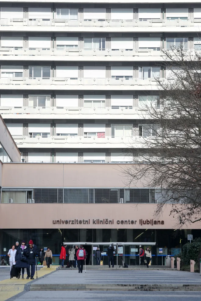 Skoraj 40 let sem delal na ljubljanski urgenci in obravnaval tudi bolnike, ki na urgenco sploh niso sodili. Foto Marko Feist

