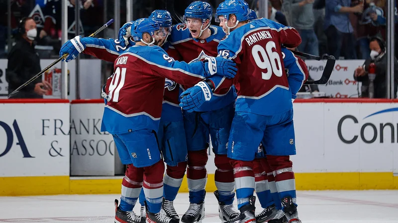 Fotografija: Hokejisti moštva Colorado Avalanche so v NHL že na pol poti do velikega finala. FOTO: Isaiah J. Downing/Usa Today Sports