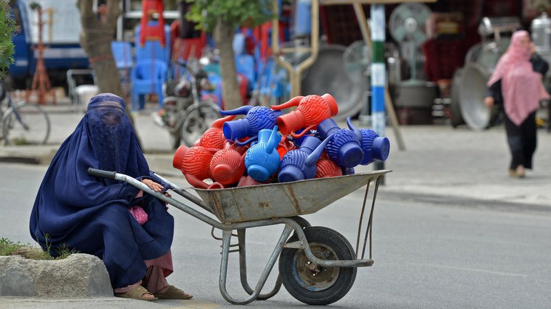 Fotografija: Afganistan se spoprijema z epidemijo lakote. Foto Sahel Arman/AFP
