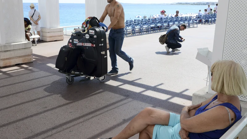 Fotografija: Kako si bosta podala roke ekologizem in turizem? FOTO: Jean-Pierre Amet/Reuters