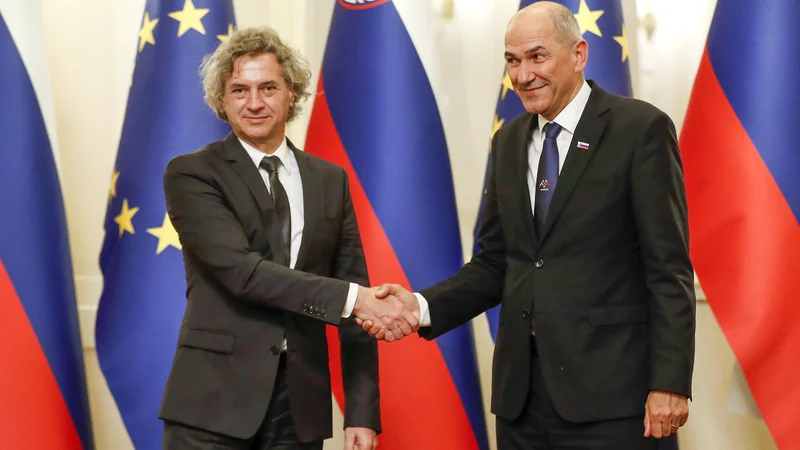 Fotografija: Slovenija je zamenjala predsednika vlade, ali bo tudi kulturo politike, še ni jasno. FOTO: Matej Družnik/Delo