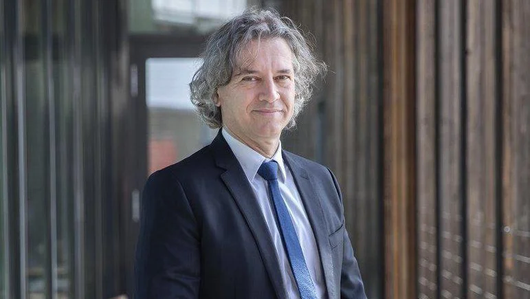 Fotografija: Med podpisniki je tudi Robert Golob. FOTO: Leon Vidic/Delo
