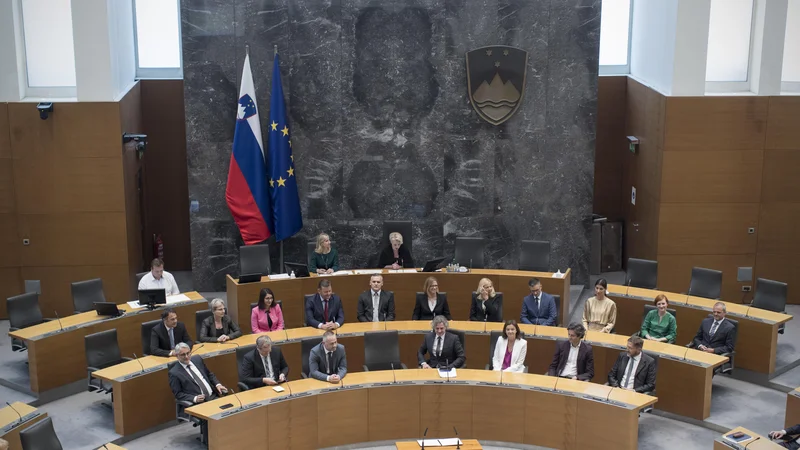 Fotografija: Slovenski premier je bil v evropski liberalni srenji deležen veliko zanimanja in odobravanja, saj so se z zmago njegove stranke v Sloveniji končali neliberalni trendi. FOTO: Jure Eržen/Delo
