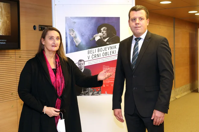 Režiserka Maja Weiss in Ivan Kramberger ml. sta predstavila tudi nov dokumentarni film. Njegov naslov je Beli bojevnik v črni obleki. OTO: Marko Feist/Slovenske novice
